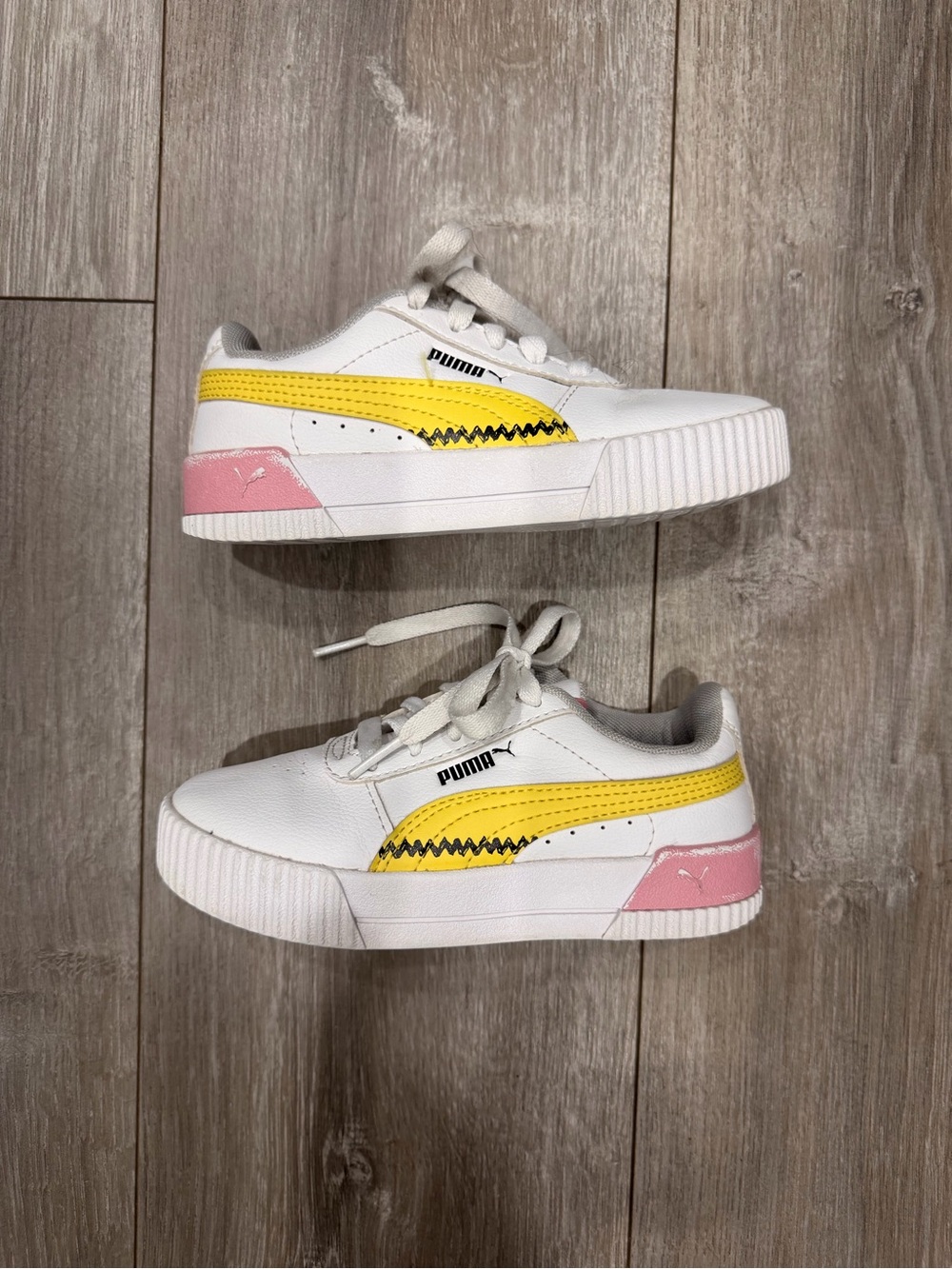 Puma Kids White, Pink & Yellow Peanuts Sneakers